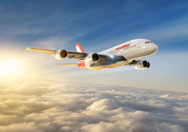Flugzeug Ueber den Wolken