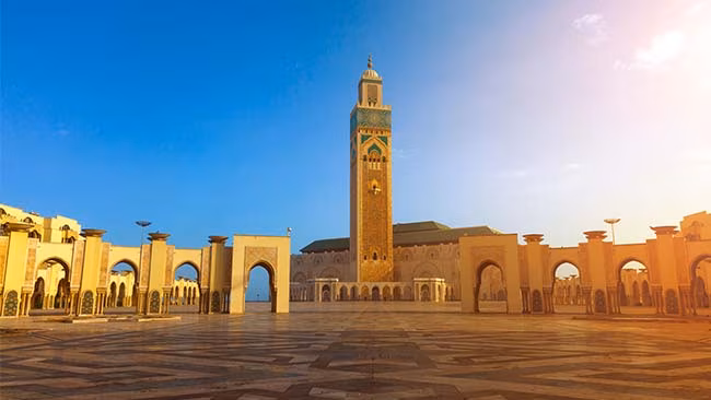Marokko, Casablanca, Platz mit Turm