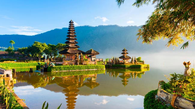 Indonesien - Bali, Hinduistischer Wassertempel Pura Ulun Danu Bratan am Ufer des Bratan-Sees