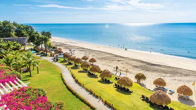 Panama Rundreise und Baden im Bijao Beach Resort