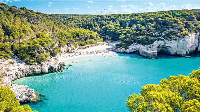 Spanien - Menorca, Bucht mit Strand