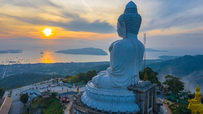 Phuket, Big Buddha bei Sonnenuntergang, Nakkerd Hills, Thailand