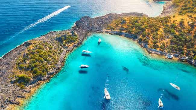 Türkei, Bucht mit Schiffen