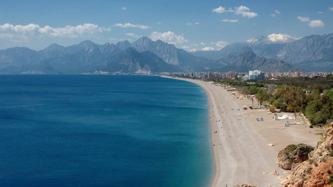 Türkei - Türkische Riviera, Landschaftspanorama Konyaalti Strand in Antalya