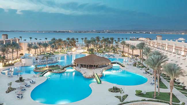 Poollandschaft Pyramisa Beach Resort Sahl Hasheesh, Ägypten