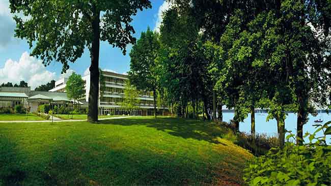 Deutschland - Berlin, Müggelseeperle, Außenaufnahme mit Seeblick