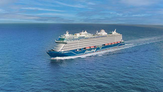 Kreuzfahrt , TUI Mein Schiff Relax, auf hoher See