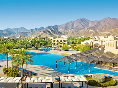 Dubai für Entdecker inkl. Sultan-Paket – Mövenpick Bur Dubai & Miramar Al Aqah Resort