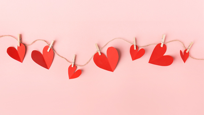 Rosa-Rote Herz-Girlande, Valentinstag, Liebe