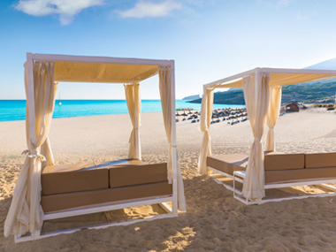 Liegen am Strand