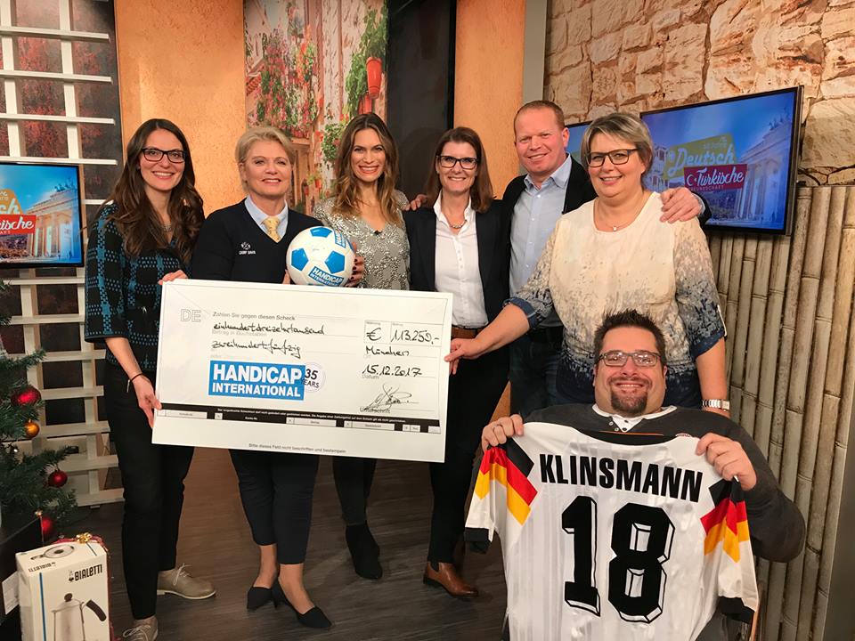 Erfolgreicher „sonnenklar.TV Spendentag“ mit insgesamt 113.250 Euro für Handicap International 