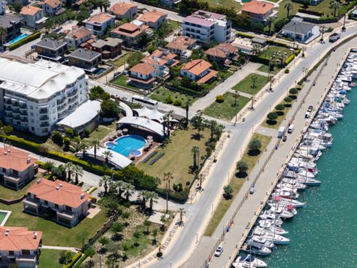 Sisus Marina Hotel