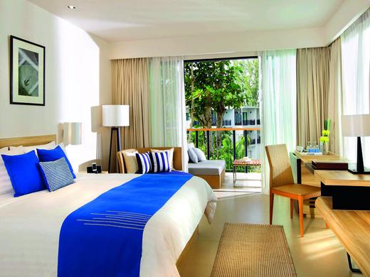 Holiday Inn Phuket Mai Khao Beach Resort