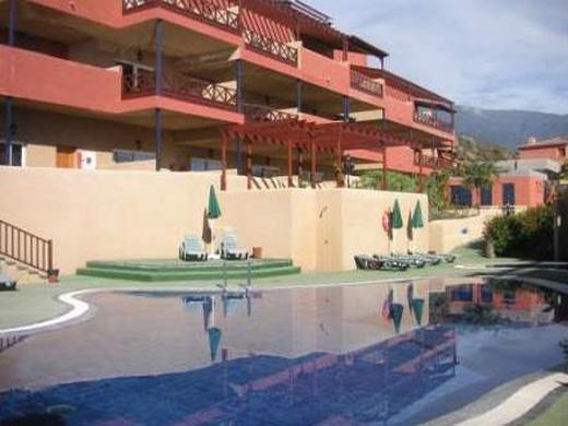 El Cerrito Apartamentos