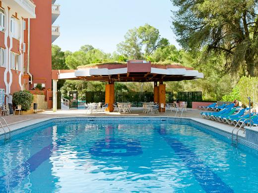 Hotel Seramar Luna-Luna Park