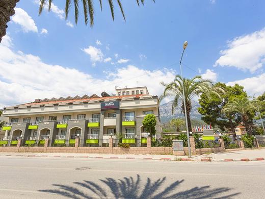 Rich Melissa Hotel & Spa