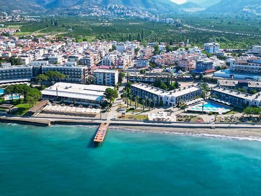 Royal Beach Club Hotel