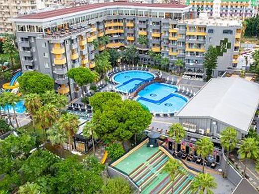 Senza Grand Santana Hotel