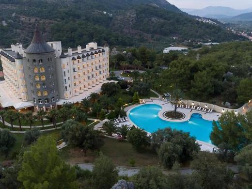 X Life Hotel (Adults only 15+)