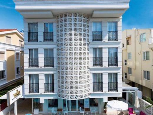 Wise Boutique Hotel & SPA