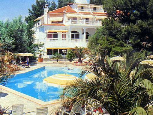 Danai Beach Resort & Villas