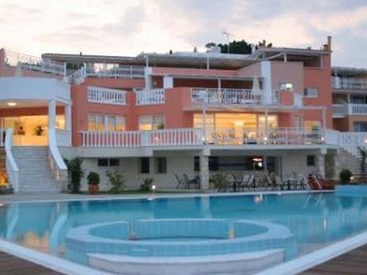 Belvedere Hotel & Luxury Suites