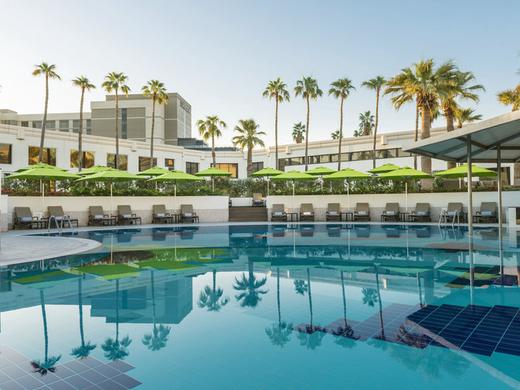 Le Méridien Dubai Hotel & Conference Centre