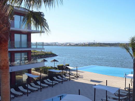 Água Hotels Riverside
