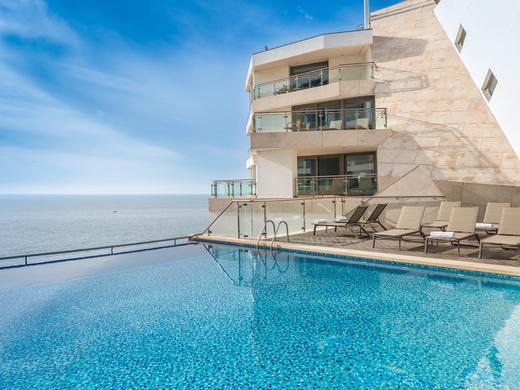 Sesimbra Oceanfront Hotel