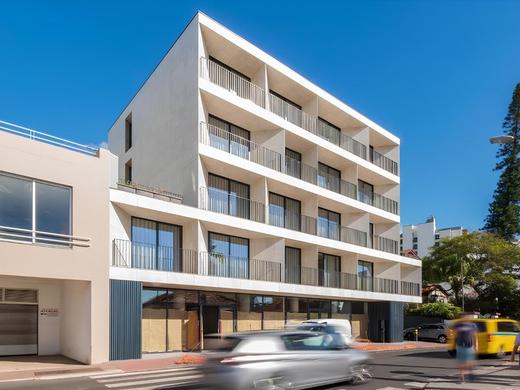 Monumental Plaza by Petit Hotels