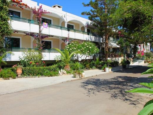 Trefon Hotel Apartments & Family Suites