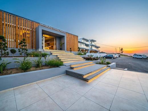 Harmony Crest Resort (Adults only 17+)