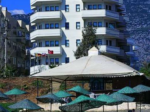 Gold Twins Family Beach Hotel