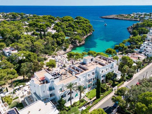 Cala d'Or (Adults only 16+)