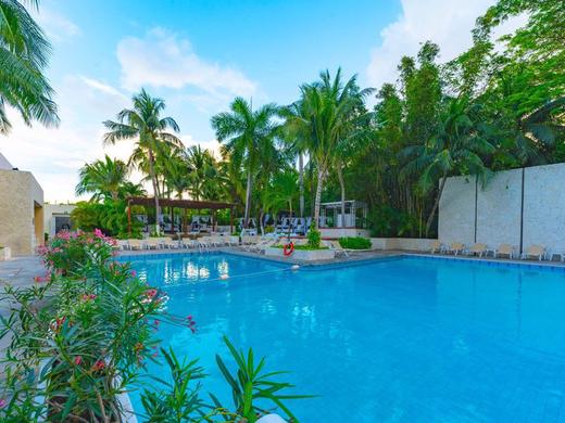 Oh! Cancun The Urban Oasis & Beach Club