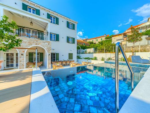 Hotel Brattia - Adults Only