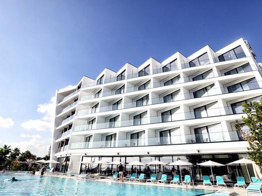 Luxury Premium Finese