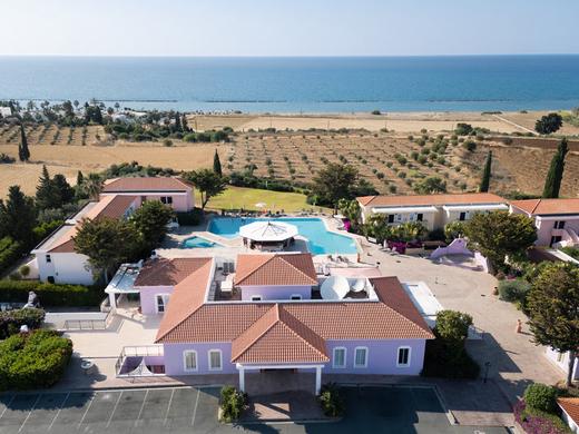 Akamanthea Holiday Village