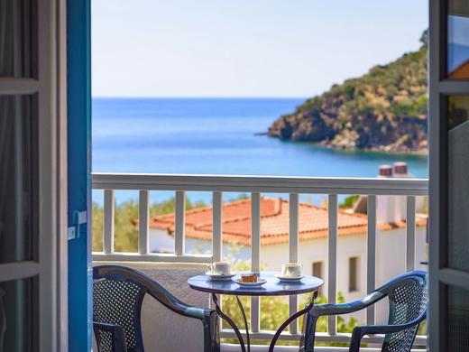 Limnionas Bay Village