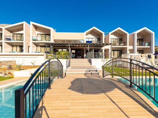 T Hotel Premium Suites