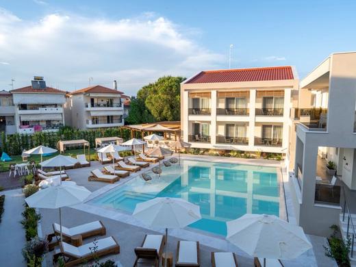 Mirablue Deluxe Residences