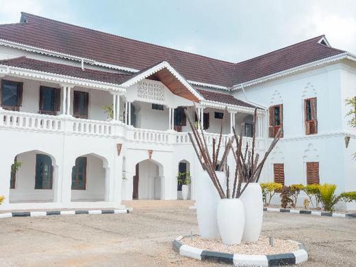 The Manor House by Sansi