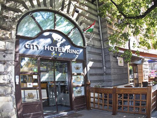City Hotel Ring