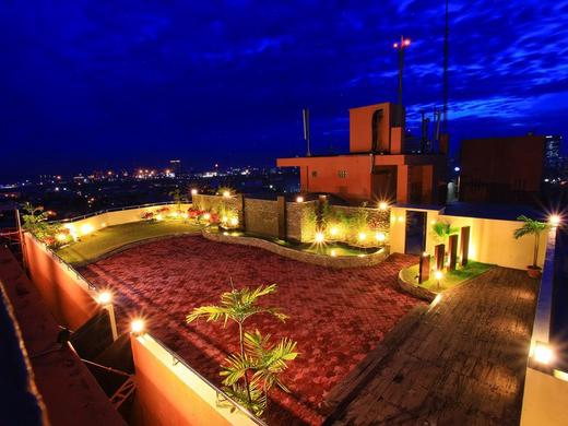 Sarrosa International Hotel and Residential Suites