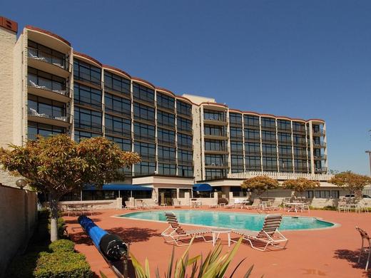 Oakland Airport Executive Hotel