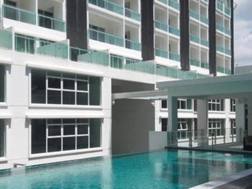 Damas Suites & Residences