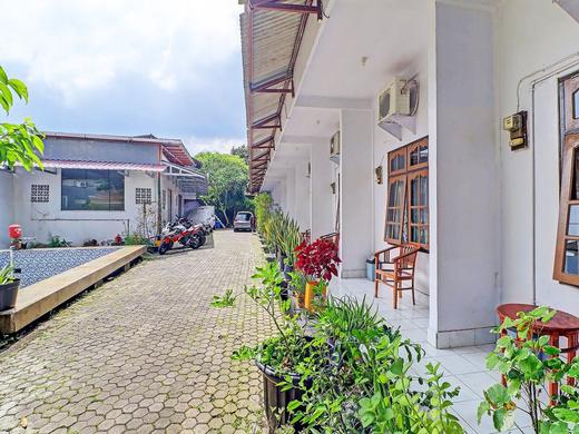 Gusti Residence by OYO Rooms