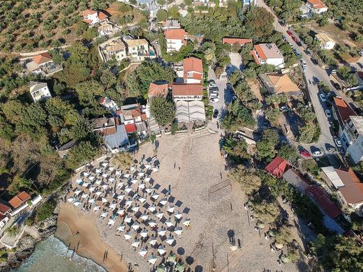 Laka Apartments & Studios