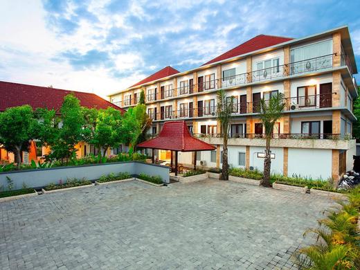 Puri Saron Baruna Beach Cottages