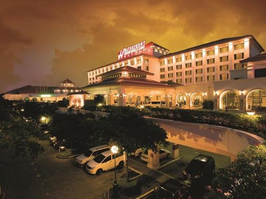 Waterfront Airport Hotel & Casino Mactan